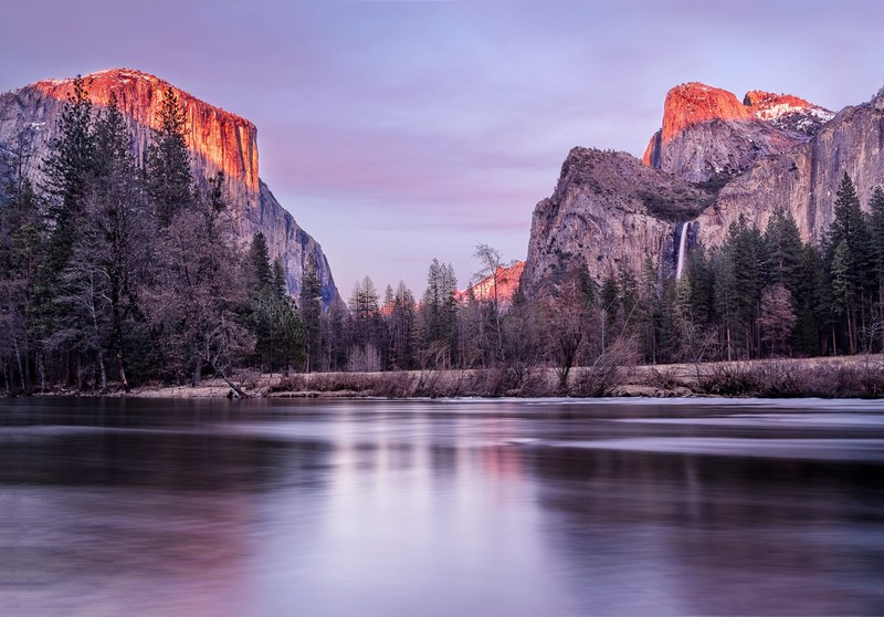 view from a smooth lake on the granite summits in yosemite valley, yosemite valley view 4k