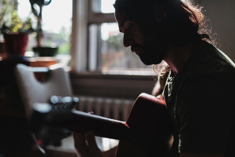 guitar man musician and acoustic 4k