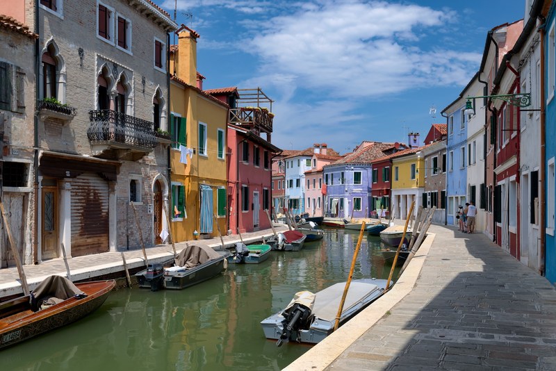 house color boat and canal 4k