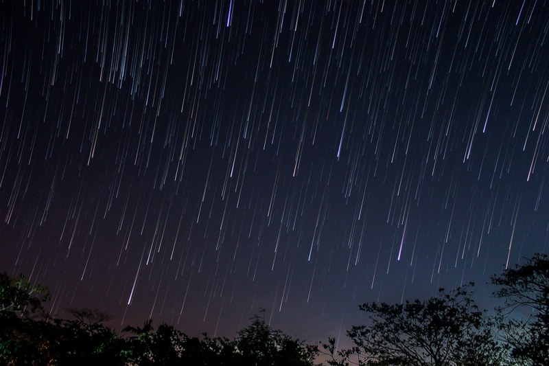 falling stars 4k