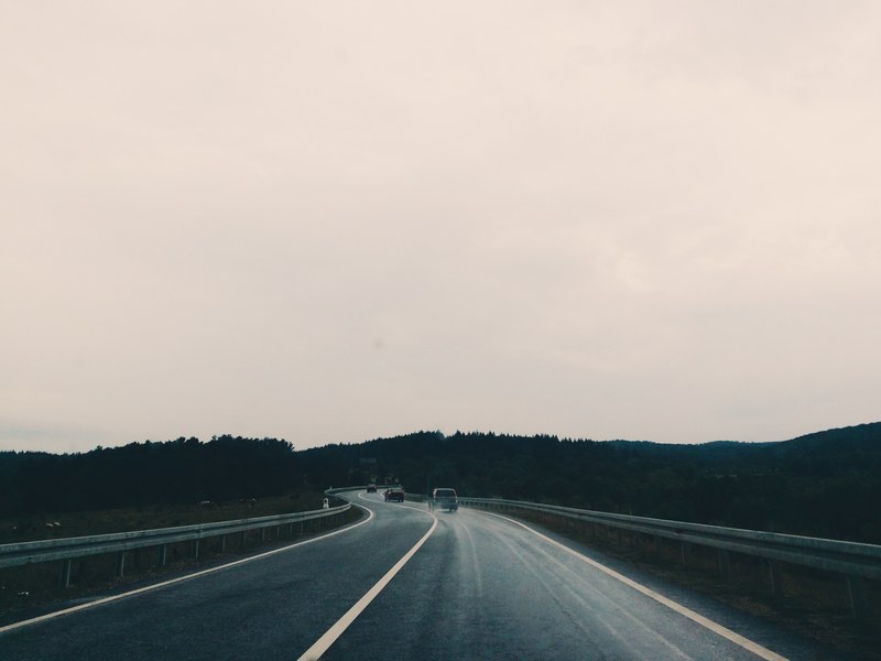 cars in distance on the highway, _cars on highway 4k