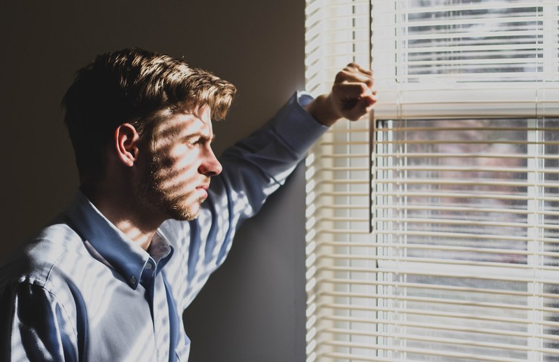 man guy male and blinds 4k