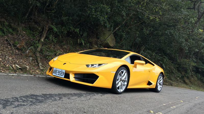 lamborghini, sports car, side view, yellow, 4k