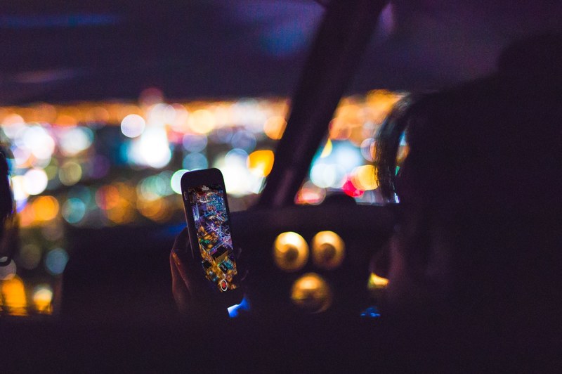 night photography on iphone with bokeh of lights of las vegas strip, las vegas strip lights 4k