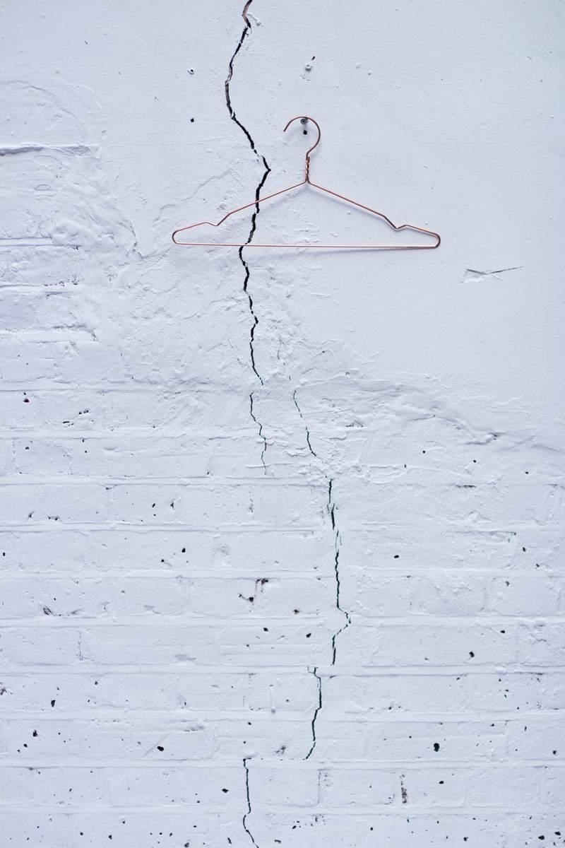 copper hanger white concrete and white wall hd, 4k