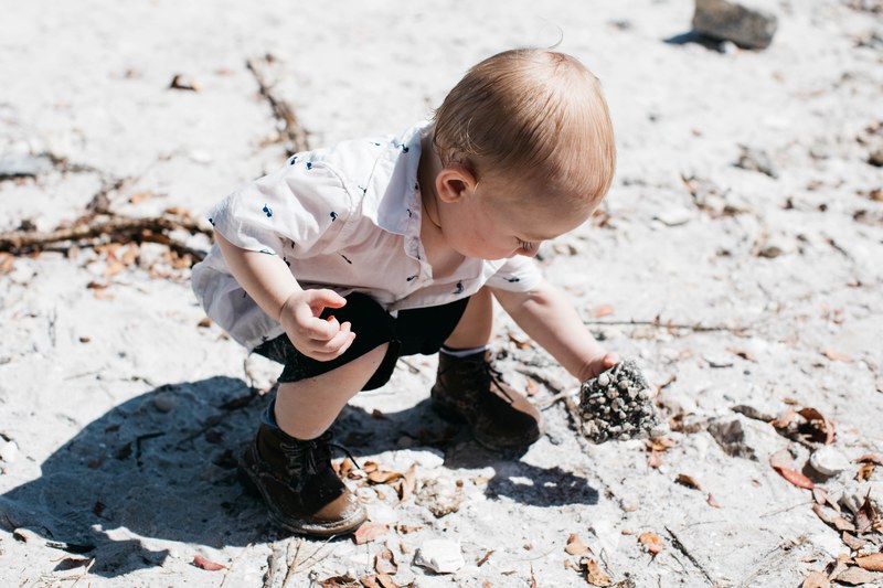 a boy playing in the sand, _boy playing sand 4k