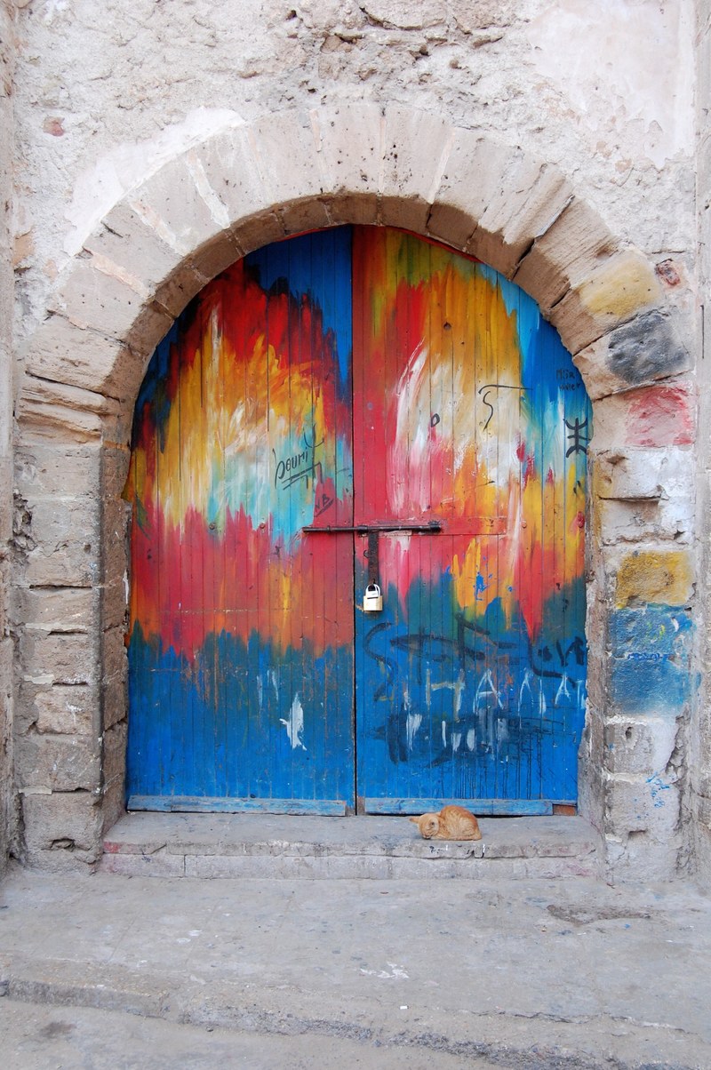 a colorfully painted rounded door, _colorful rounded door 4k