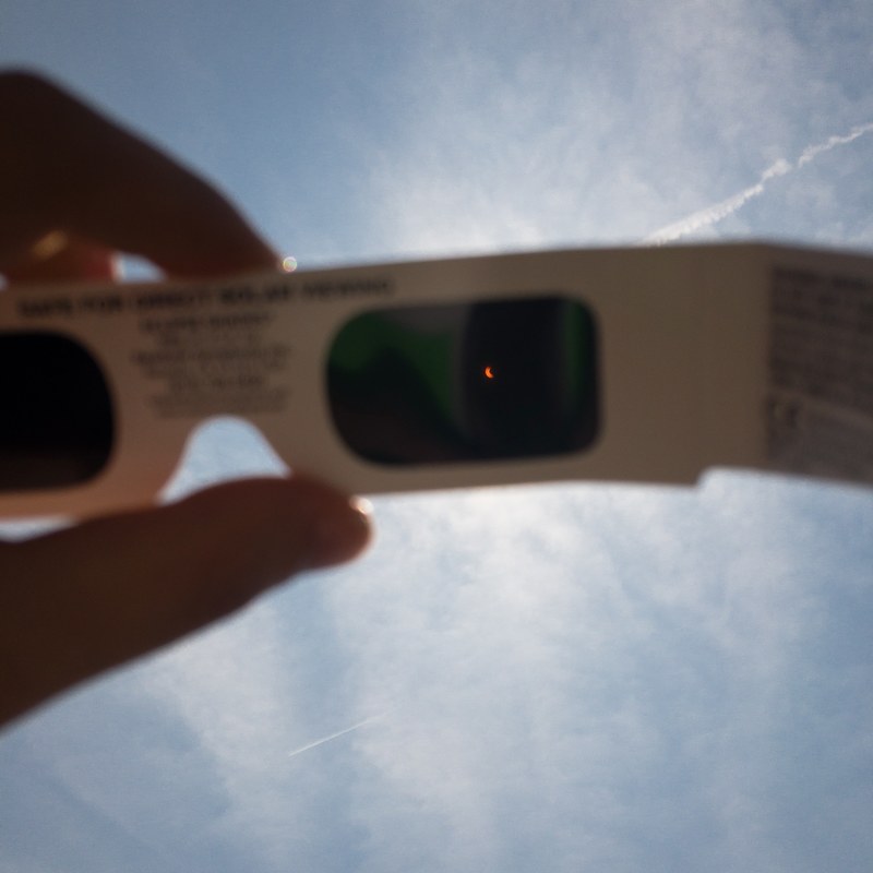 solar eclipse 2017 eclipse eclipse glass and sky 4k