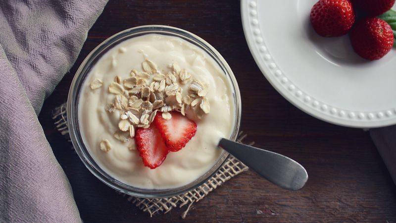 yogurt, strawberries, oatmeal, crockery, 4k
