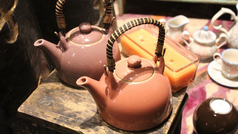 kettle, dishes, cups, set, candles, 4k