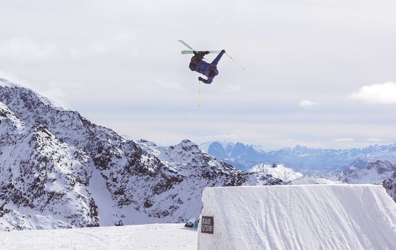 mountain skier sport and winter 4k