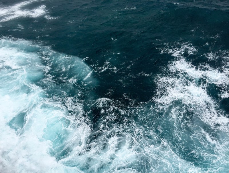 water ocean wave and foam 4k
