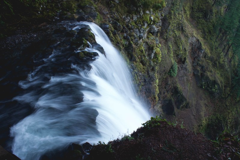 a waterfall by a forest in portland, portland waterfall 4k