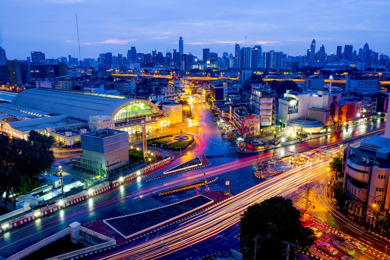 hualampong train station bangkok thailand 4k