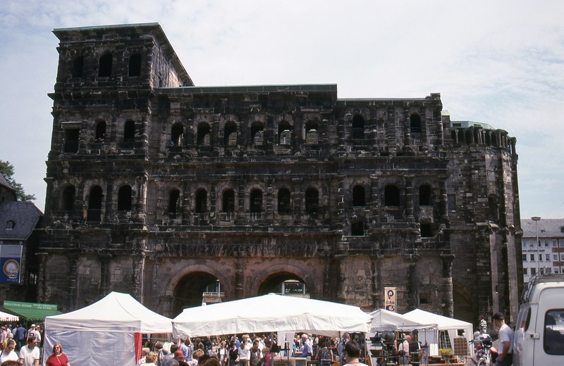 porta nigra or black gate trier 4k
