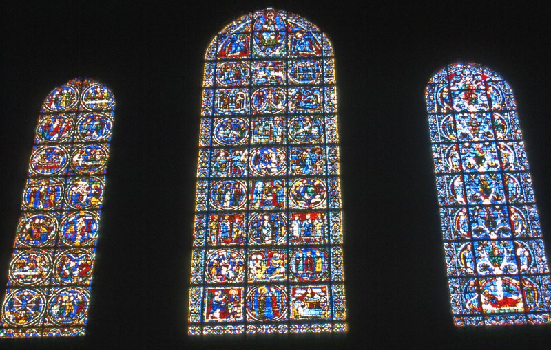 stained glass windows of chartres cathedral 4k