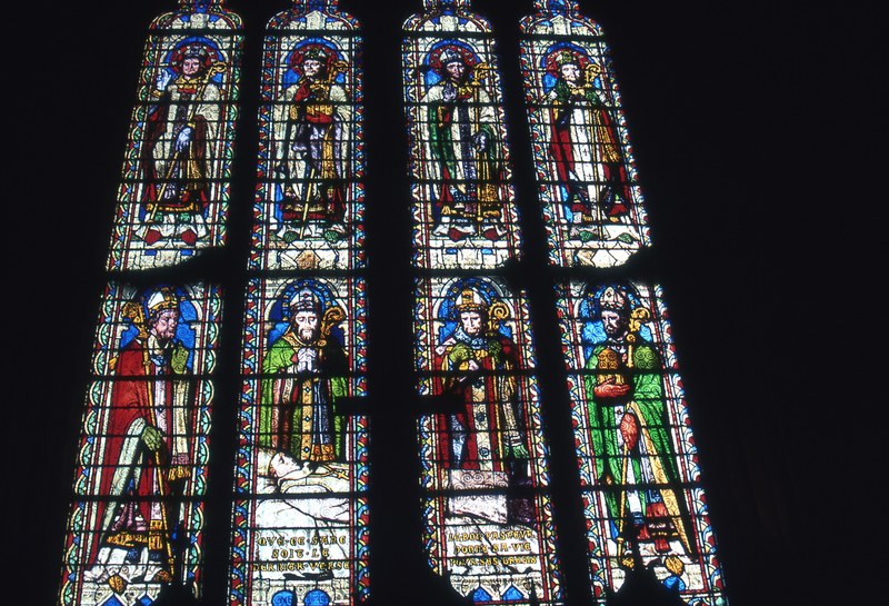 stained glass windows of notre dame de paris 4k