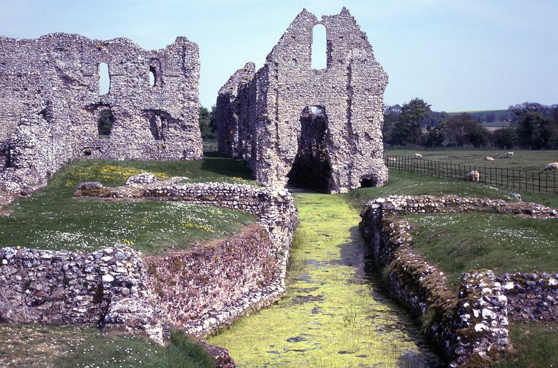castle acre priory 4k