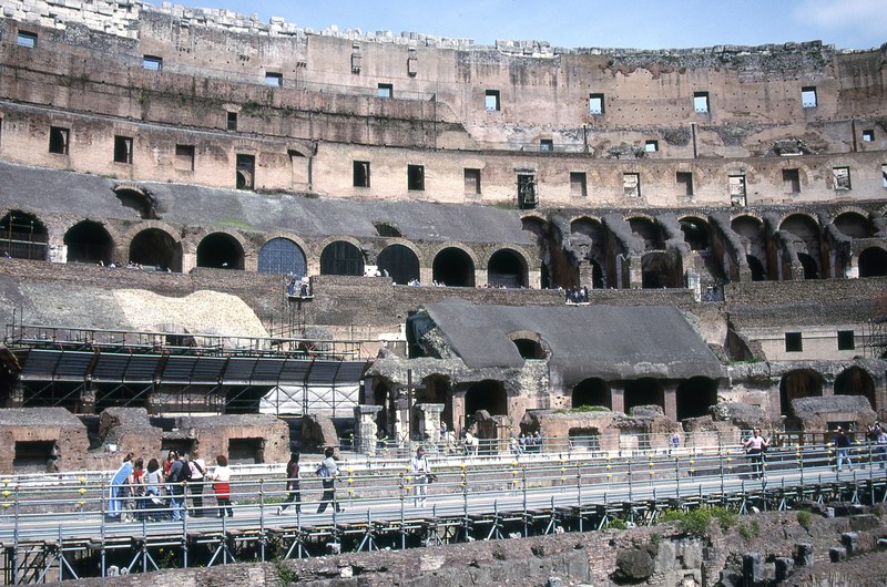 inside the colosseum 4k