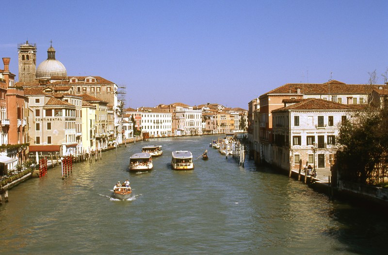 the grand canal in venice 4k
