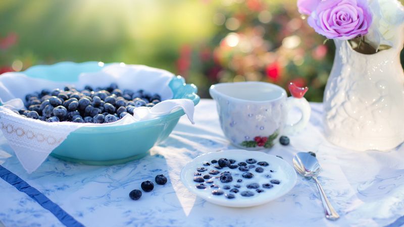 blueberries, berries, milk, crockery, 4k
