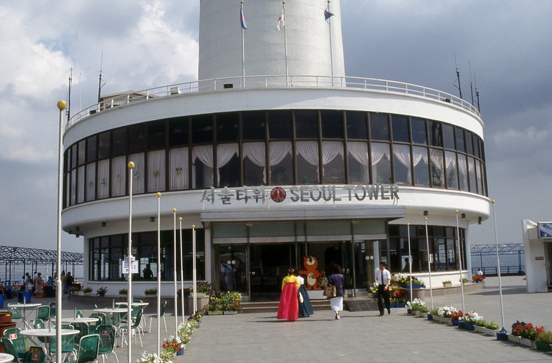 seoul tower entrance 4k