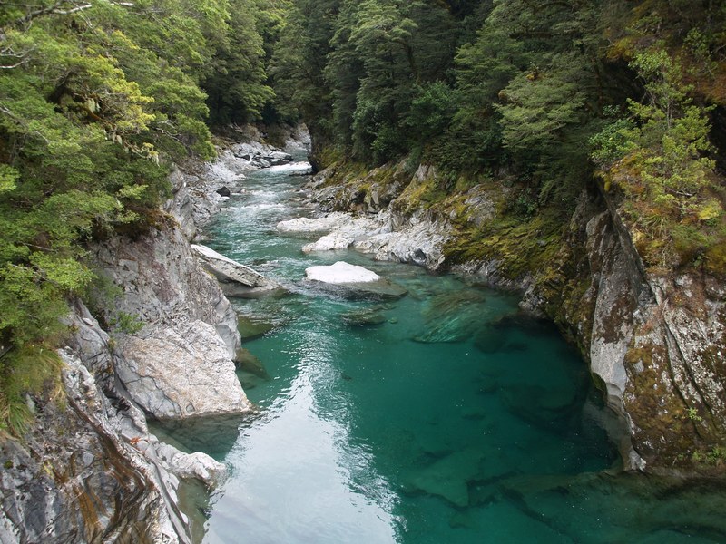 blue pools at haast 4k