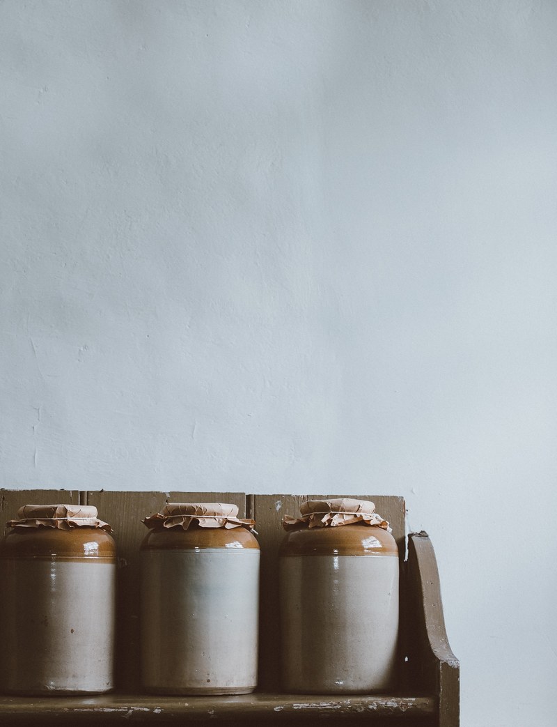 old storage jars 4k