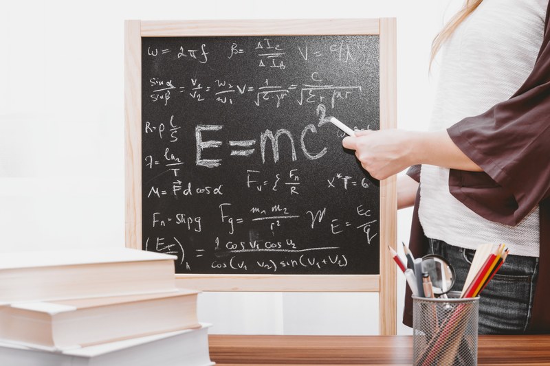 chalkboard maths math and teaching 4k