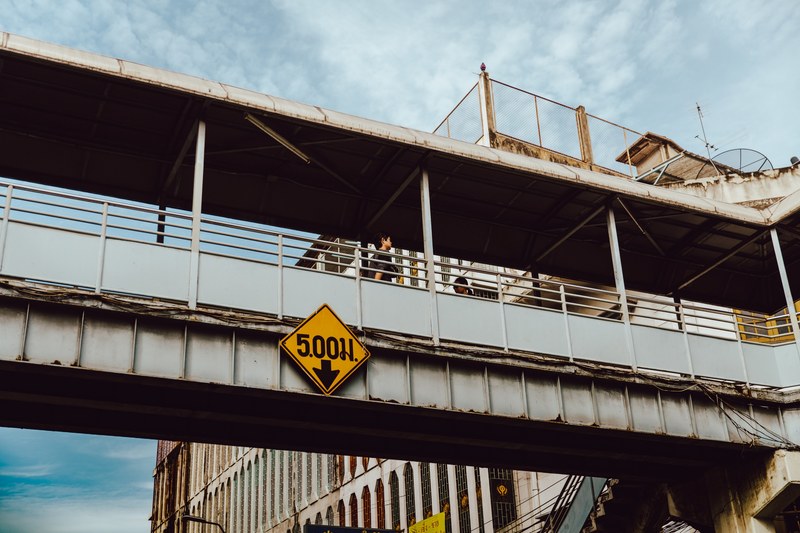 bridge old sign and warning 4k