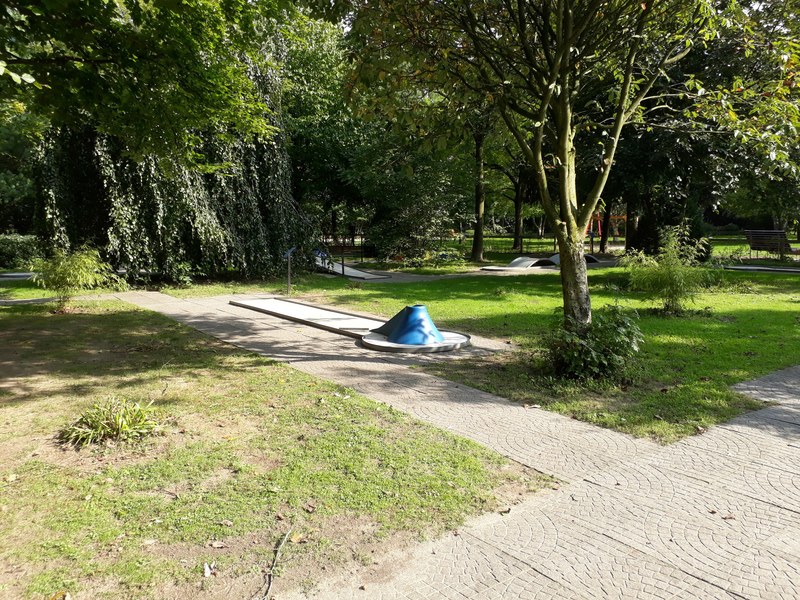 und eine schne minigolf anlage ist vorhanden 4k