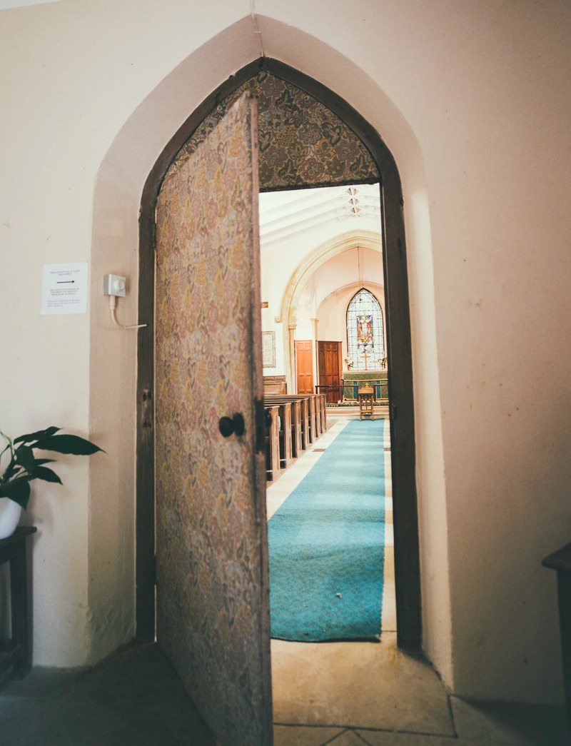 holy trinity church at fleet 4k