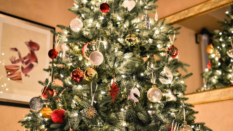 christmas tree, ornaments, garlands, 4k