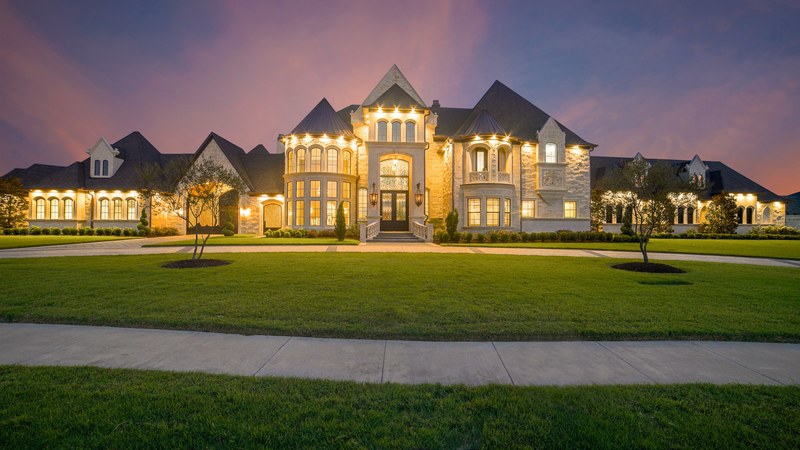 mansion house huge and architecture 4k