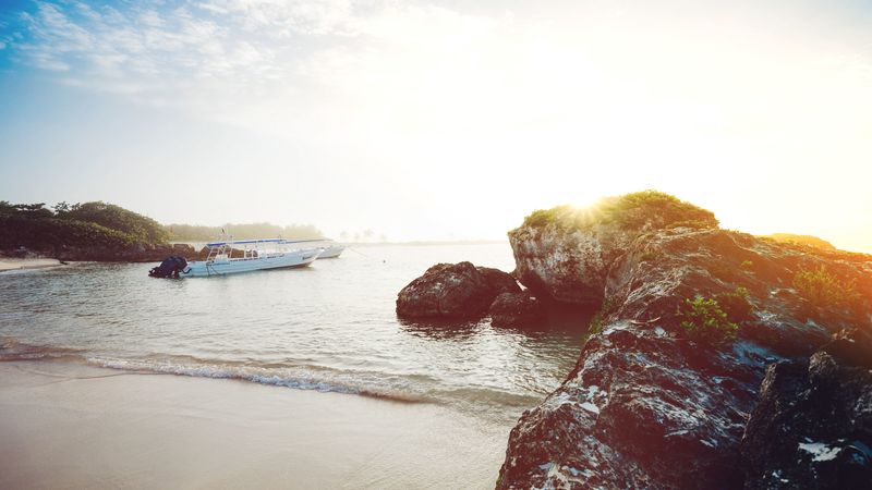 ocean, boats, rocks, shore, sunlight, 4k