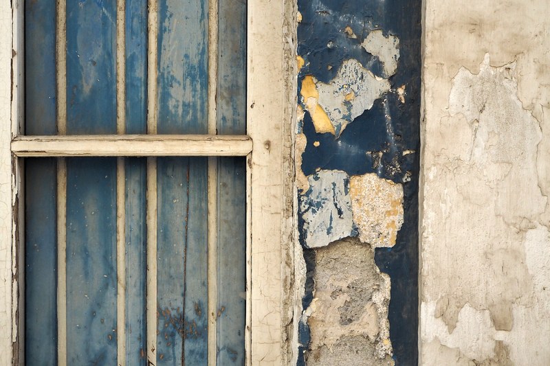 facade urban decay wall and paint 4k