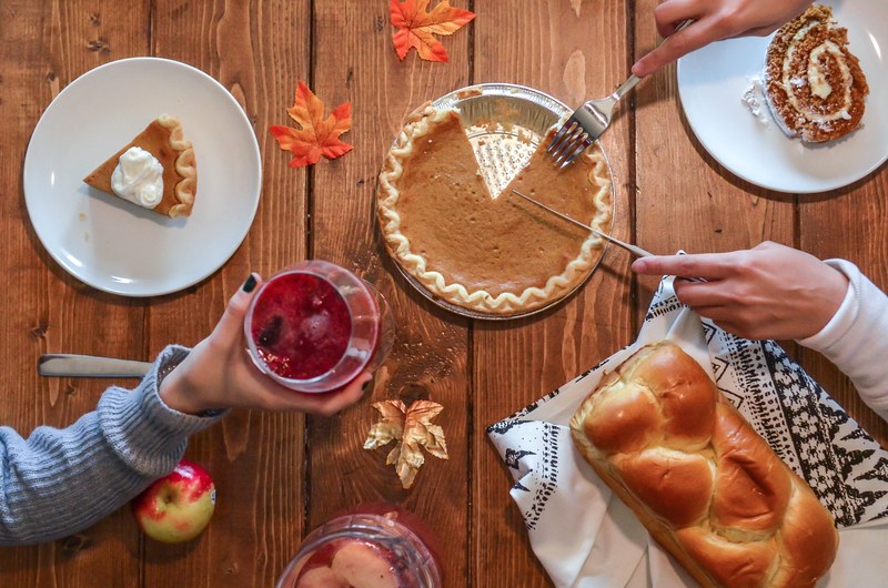 table pie pumpkin pie and cream 4k