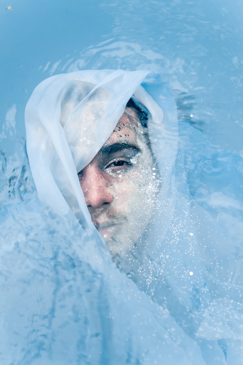 man male underwater and cover hd, 4k