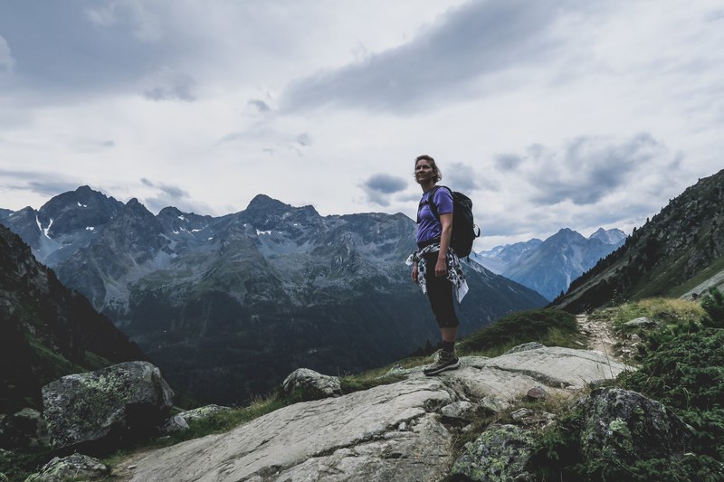 man male mountain and rock 4k