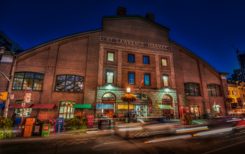 a building in toronto the st lawrence market seen during the evening, st_ lawrence market 4k