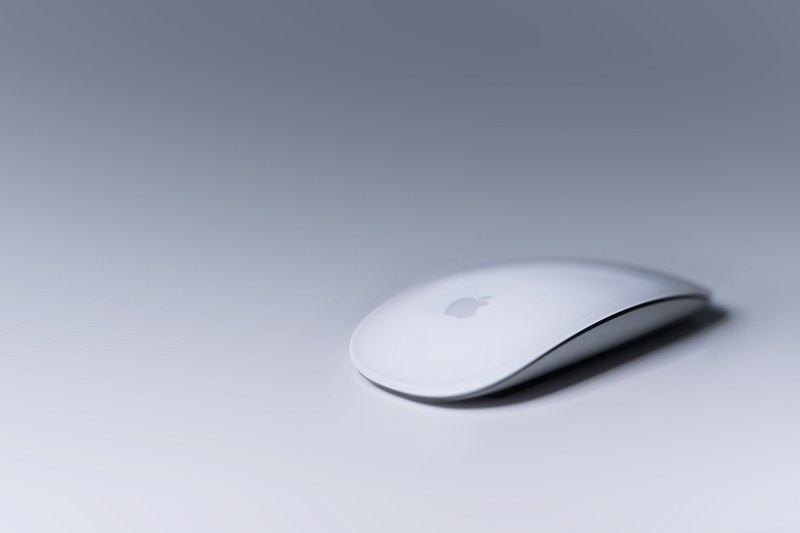 a white apple mouse, _the magic of the mouse 4k