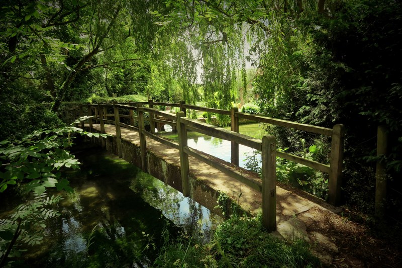hampshire stream river and bridge 4k