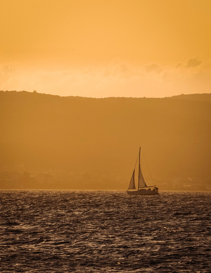 sailing in the sunset light 4k