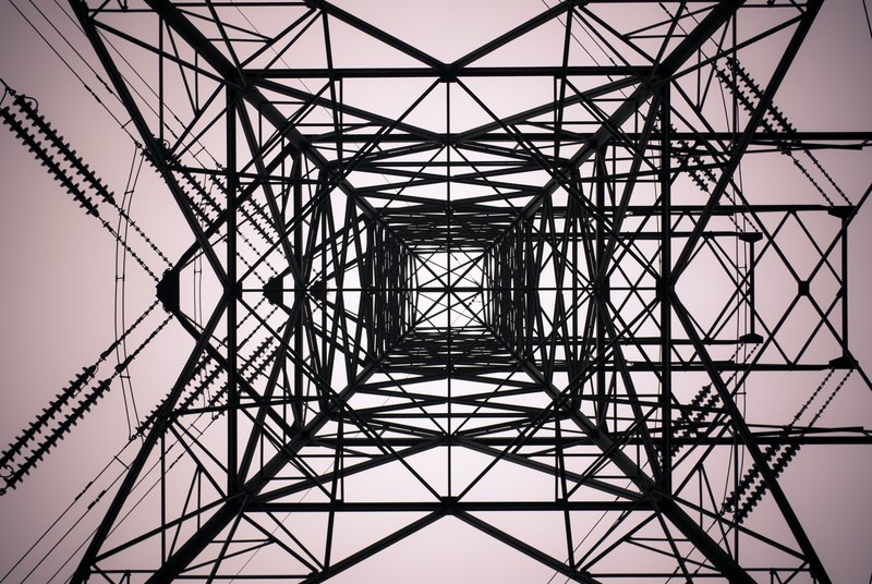 skyward view from the base of a high voltage transmission tower in sheffield, _pylon 4k
