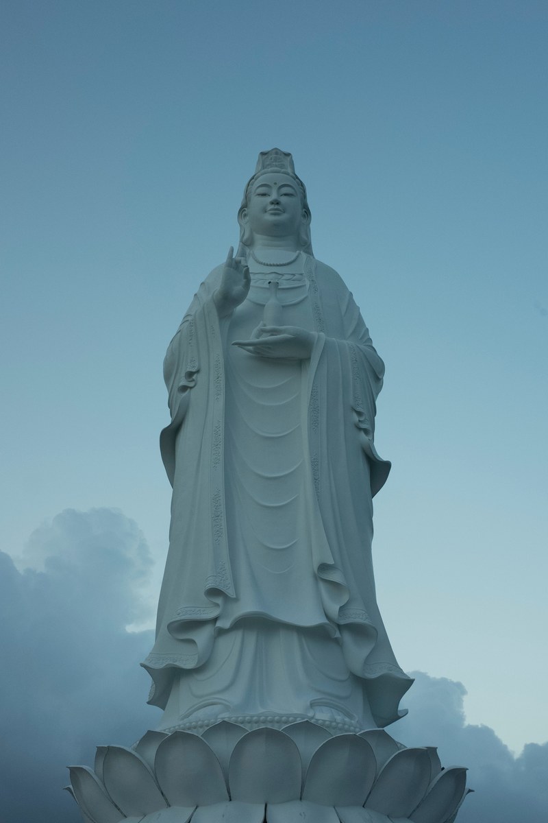 lady buddha 4k