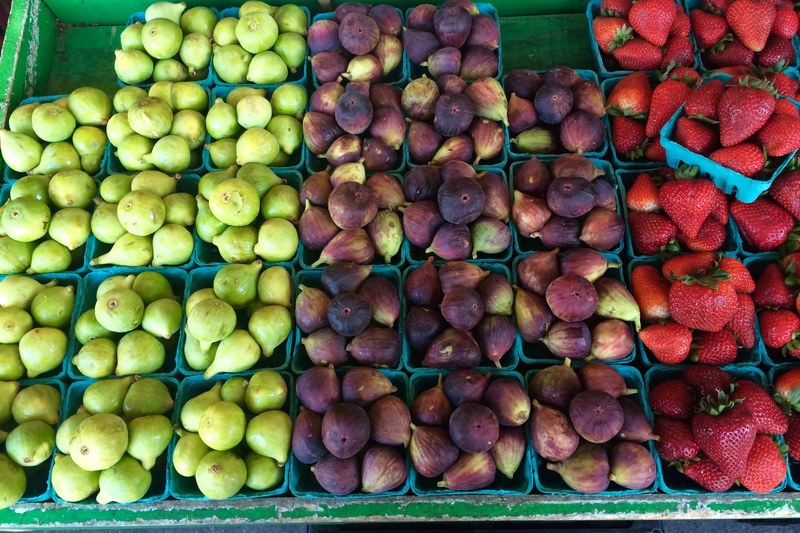 various fruits at a market stall, _market fruits 4k