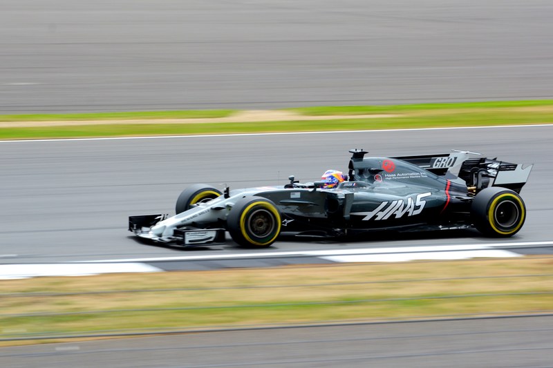 romain grosjean at the 2017 british grand prix 4k