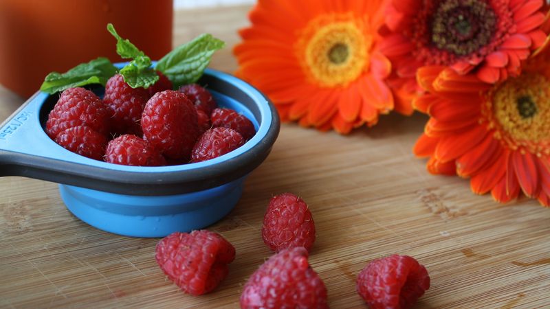 raspberries, berries, flowers, ripe, 4k