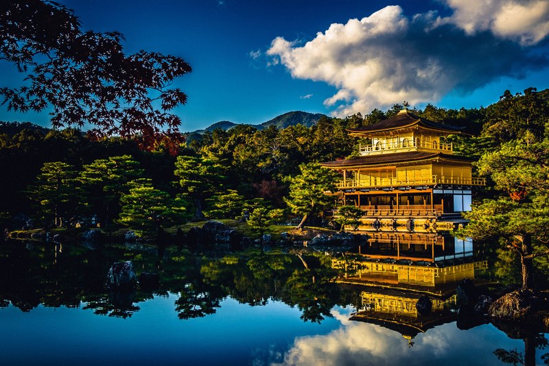 pagoda temple house and lake 4k