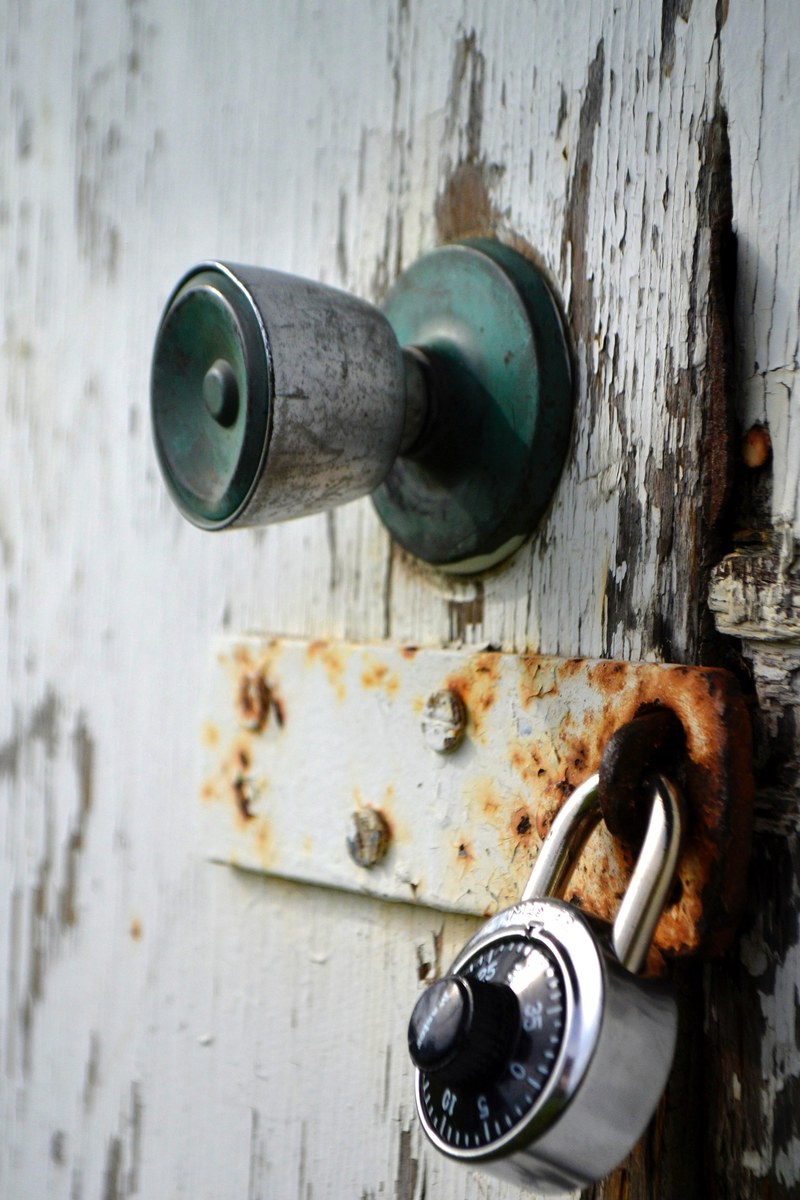 white wood rust and lock hd, 4k
